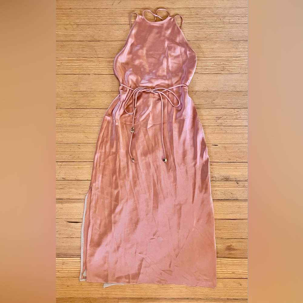 NWOT Nanushka Nanushka
Narita Belted Satin Midi Dress in Blush Peach Sz S.